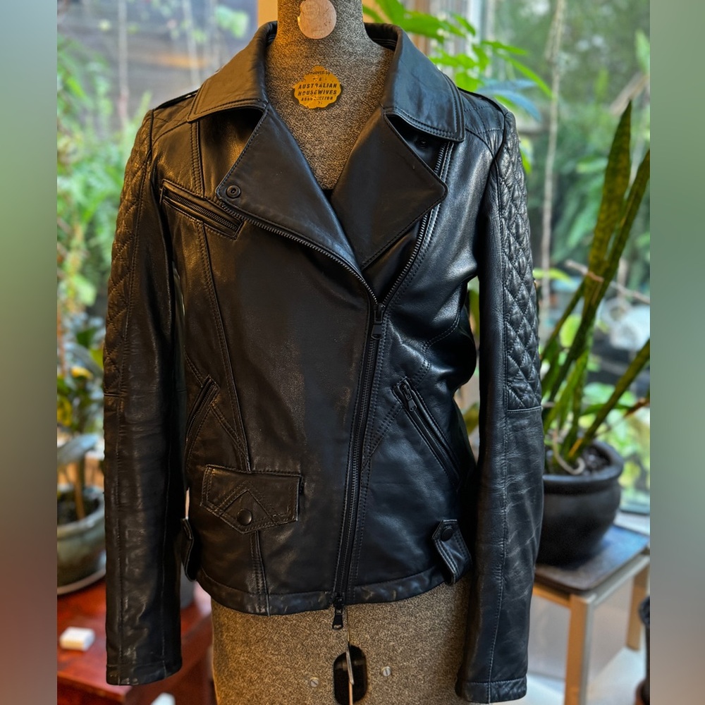 Final price XS Danier Black Leather Motorcycle Jacket Asymmetrical Design